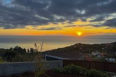 Cottage in Canhas - Chalet Sara by Mill Escapes