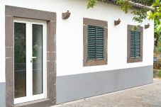 Terraced House in Câmara de Lobos - Stone House 1898 by Mill Escapes